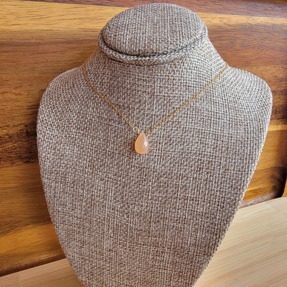 Peach Moonstone  Necklace Minimalist Crystal Gemstone - Picture 4 of 4